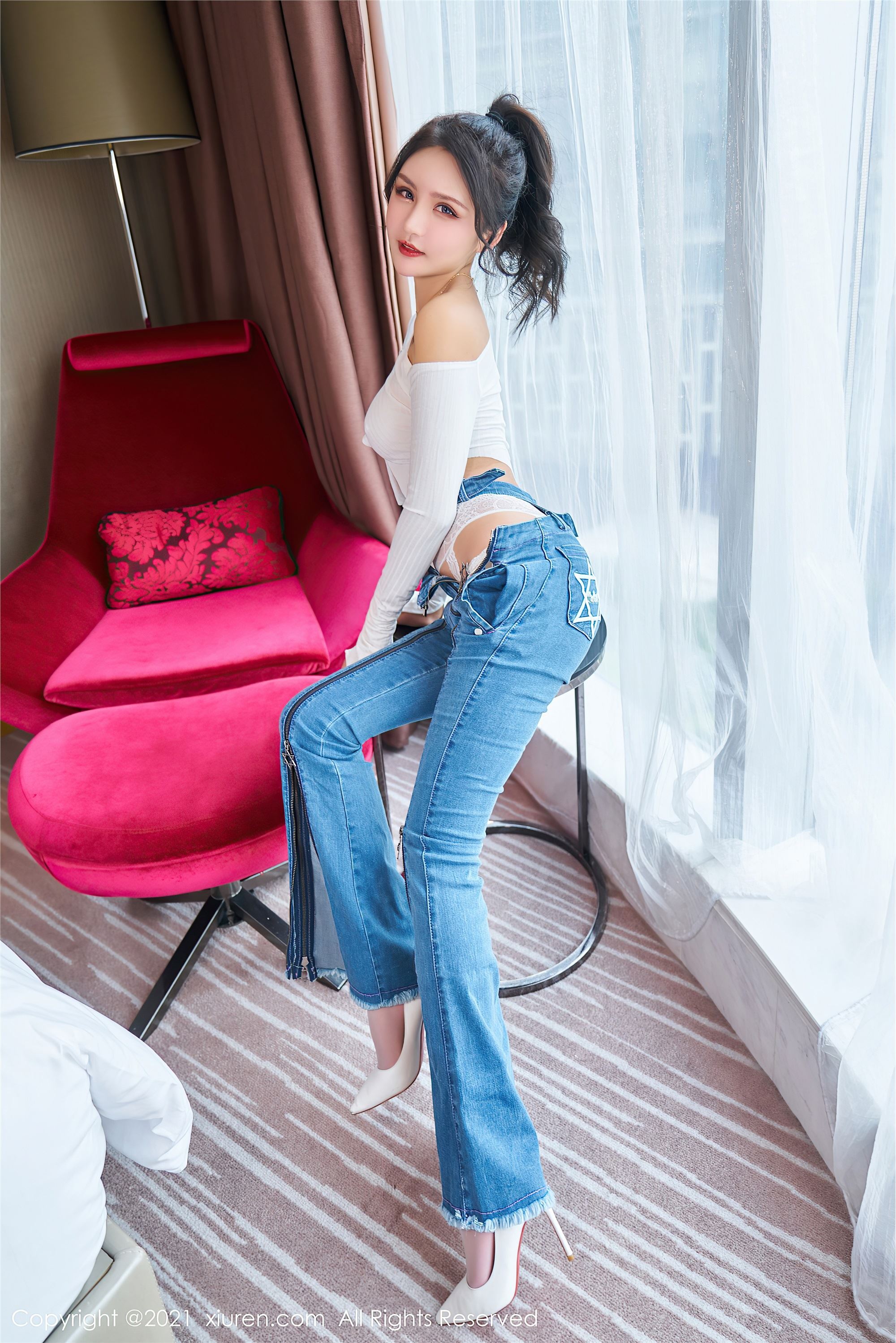 XIUREN秀人网 2021.07.27 No.3720 Emily尹菲